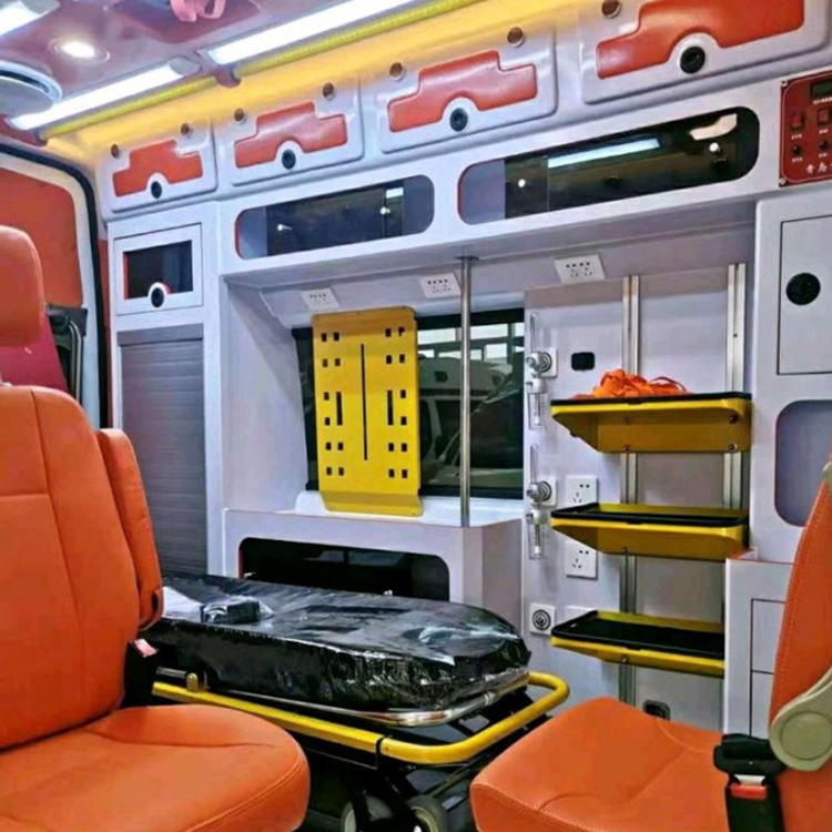 额济纳长途救护车护送病人租赁价格